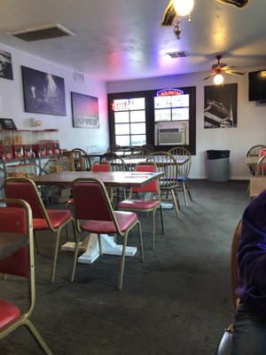 Caveman Cavey's Pizza by null