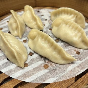 Dough Zone Dumpling House - Downtown Seattle - Chicken Steamed Dumplings (6) 鸡肉蒸饺 - Shanghainese Near Me - Seattle, Washington Dough Zone Dumpling House - Downtown Seattle - Chicken Steamed Dumplings (6) 鸡肉蒸饺 - Shanghainese Near Me - Seattle, Washington