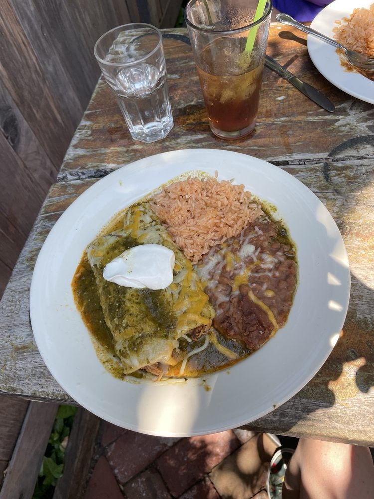 Mexico Lindo Restaurant - Photo 3