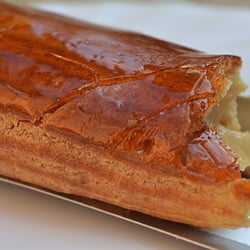 Ziegler Jean-Claude - Jean-Claude Ziegler | Caramel-Eclair (Eclair mit Caramelcreme und glasharter Caramelkruste)