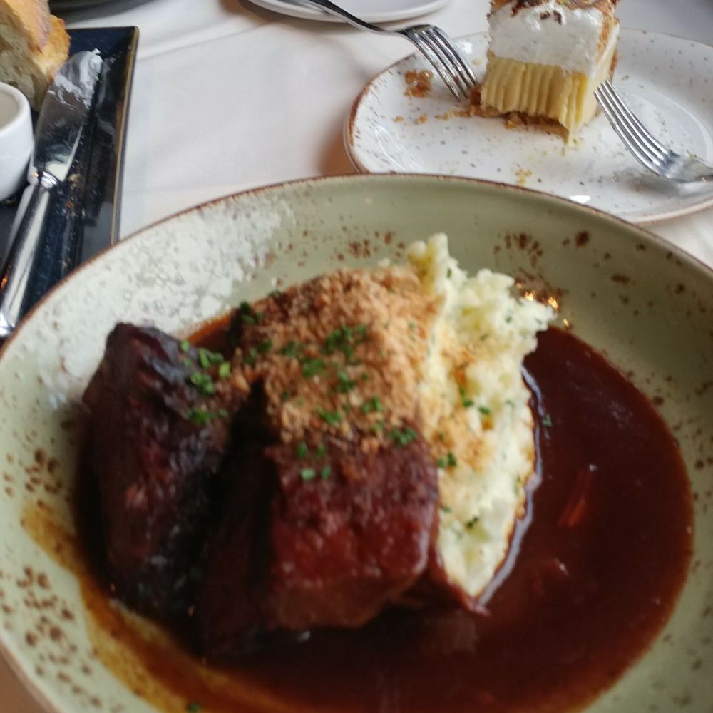 Buckeye Roadhouse - American Near Me - Mill Valley, California