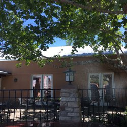 Pecos Flavors Winery - Outside patio is an oasis in this dusty ugly little town ( sorry Roswell lol. Gotta admit it)