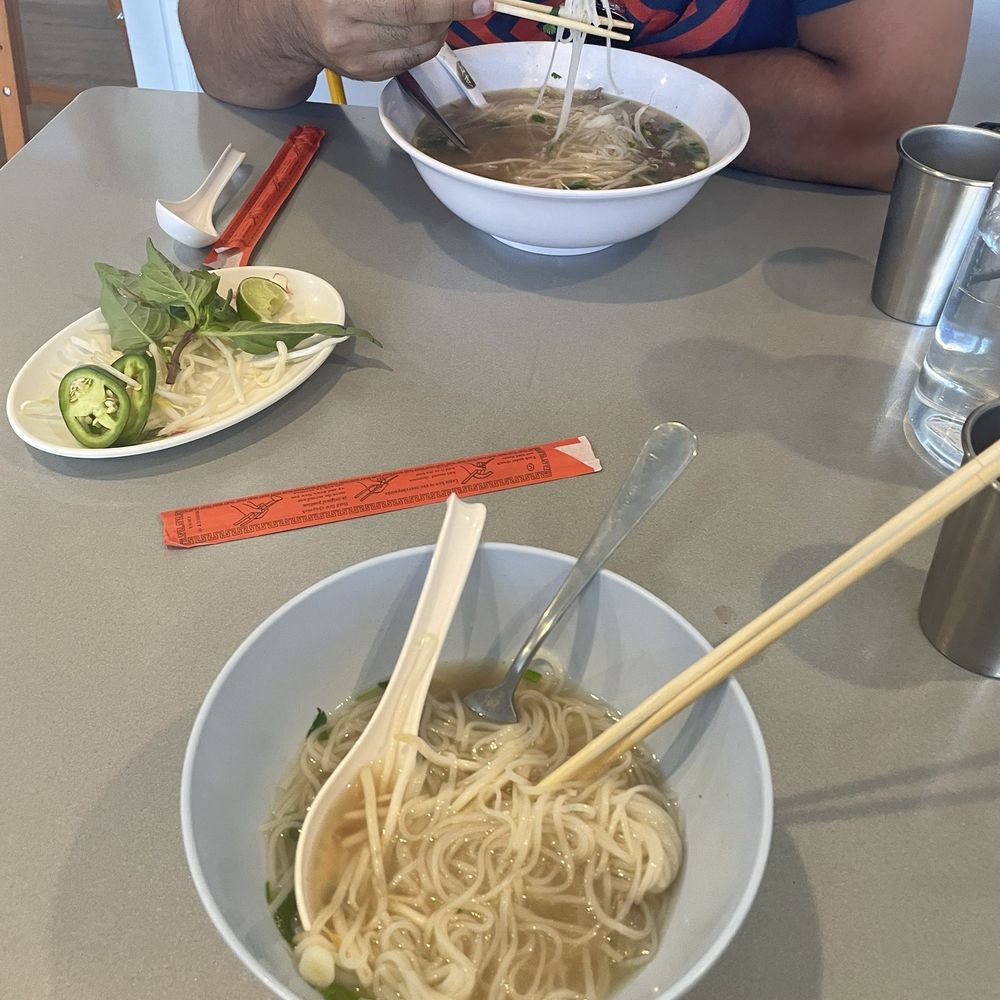 Laod'er Phet's Kitchen Farm To Table Style - Beef pho - Laotian Near Me - Weed, California Laod'er Phet's Kitchen Farm To Table Style - Beef pho - Laotian Near Me - Weed, California