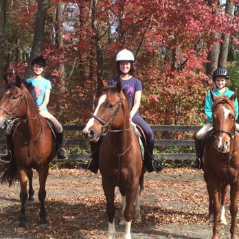 Thousand Hills Riding Stable - Mother daughters lesson. - Horseback Riding Near Me - Delaplane, Virginia Thousand Hills Riding Stable - Mother daughters lesson. - Horseback Riding Near Me - Delaplane, Virginia