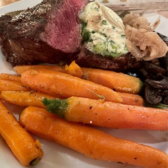 The Barn Restaurant & Tavern - NY strip steak - New American Near Me - Pawlet, Vermont