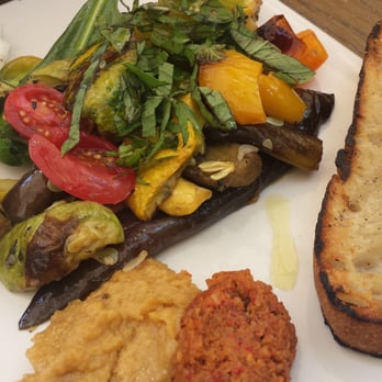 AOC - Farmer's lunch - Cocktail Bars Near Me - Los Angeles, California