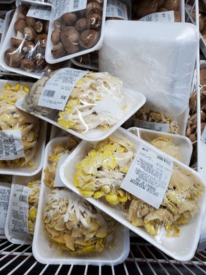 Saraga International Grocery by null