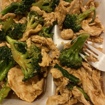 China Palace - 15. Chicken and Broccoli - Chinese Near Me - Austin, Texas China Palace - 15. Chicken and Broccoli - Chinese Near Me - Austin, Texas