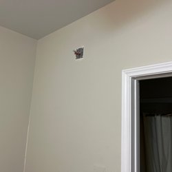 Mountain Star Lodge - Exposed wires in bedroom.