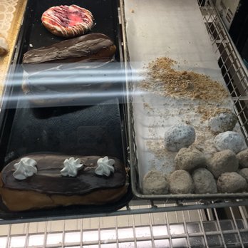 Donut Kraze - Eclairs and doughnut holes - Breakfast & Brunch Near Me - Buffalo, New York