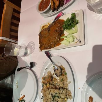 Banana Leaf Restaurant - Basil fried rice, Rendang beef, chicken satay skewers - Singaporean Near Me - Milpitas, California Banana Leaf Restaurant - Basil fried rice, Rendang beef, chicken satay skewers - Singaporean Near Me - Milpitas, California