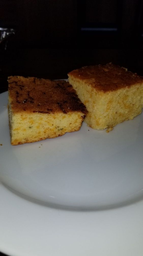 Order Honey Jalapeno Corn Bread food online from Baldy's Barbeque store, Bend on bringmethat.com