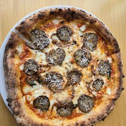 Oakfire Pizza & Italian - Vodka Meatball pizza. Very tasty.