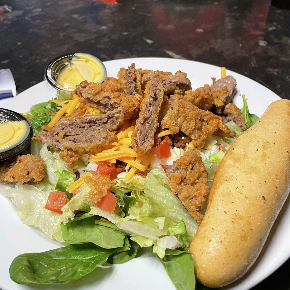 Tommy D's - Chuckwagon Salad - Pizza Near Me - Madisonville, Kentucky Tommy D's - Chuckwagon Salad - Pizza Near Me - Madisonville, Kentucky