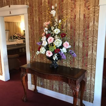 Mulkey-Bowles-Montgomery Funeral Home - Funeral Services & Cemeteries Near Me - Denton, Texas