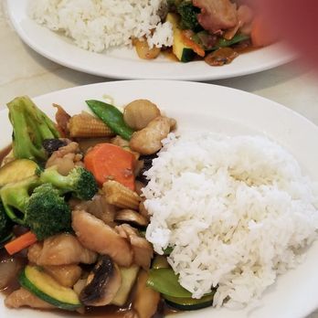 Kenny's Cafe - Good fish with vegetables - Chinese Near Me - Pacifica, California