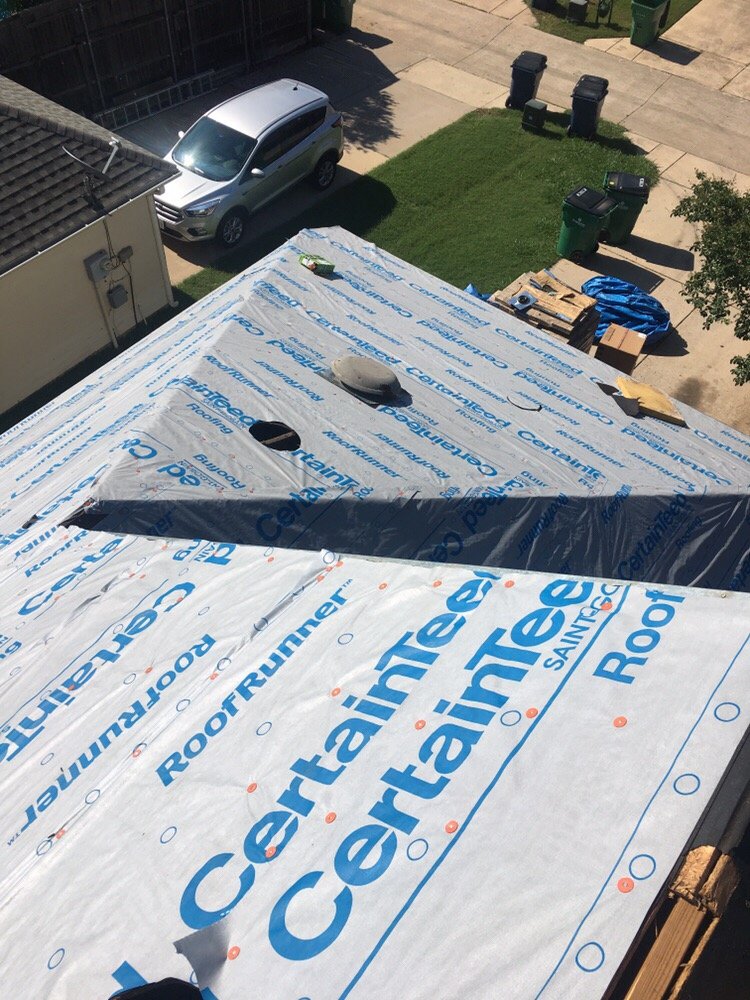 Slide of Chago's Roofing