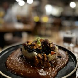 Ni Tuyo - Pollo mains