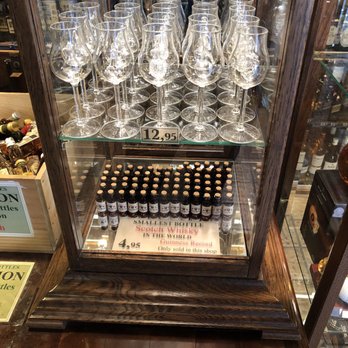De Vreng Liquor Store  - Beer, Wine & Spirits Near Me - Amsterdam, New Hampshire
