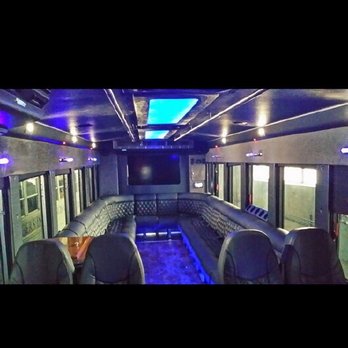 Insight Limousine & Sedan - The bus that they advertised that I would receive. - Limos Near Me - Chicago, Illinois Insight Limousine & Sedan - The bus that they advertised that I would receive. - Limos Near Me - Chicago, Illinois