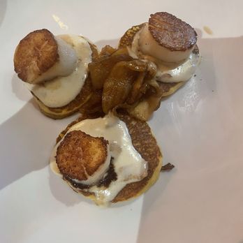 Elkmont Station - 3 seared scallops served over mini-pancakes with a creamy sauce $18 - Seafood Near Me - Knoxville, Tennessee Elkmont Station - 3 seared scallops served over mini-pancakes with a creamy sauce $18 - Seafood Near Me - Knoxville, Tennessee