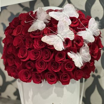 La Fleur Eclose - Flowers - Florists Near Me - Encino, California