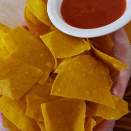 Complementary chips and salsa