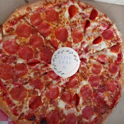 AJ's Subs, Pizza And Grill - AMAZING pizza and mediocre rubbery wings