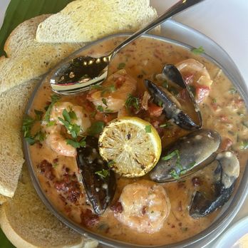 Luna - Shrimp & mussels sooo goood the sauce was delicious definitely recommend to try ! - Tacos Near Me - Bakersfield, California