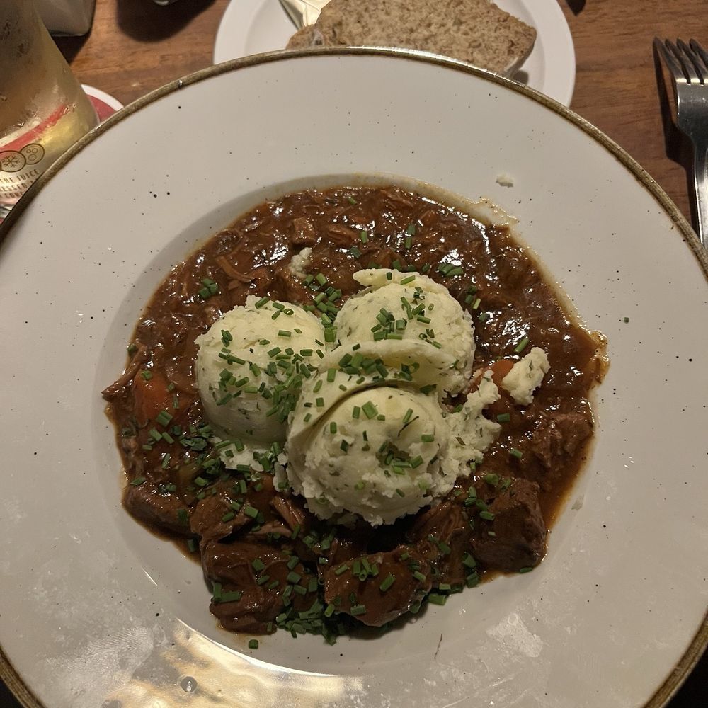 The Brazen Head - Beef Stew - Pubs Near Me - Dublin, D The Brazen Head - Beef Stew - Pubs Near Me - Dublin, D