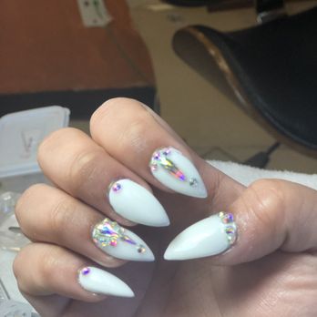 Lucky Nails - Nail Salons Near Me - Bay Point, California