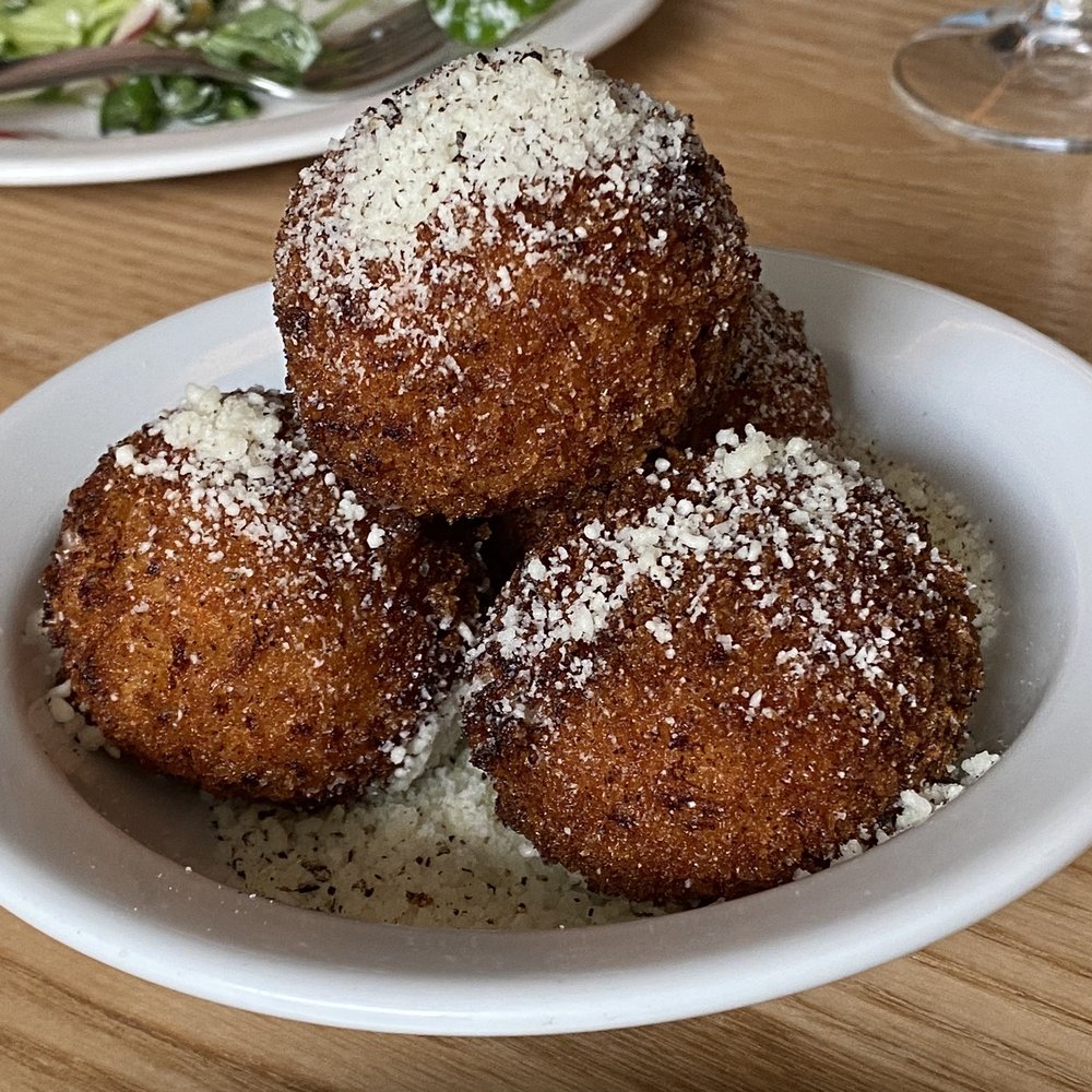 Uccellino - Italian Near Me - Edmonton, Alberta