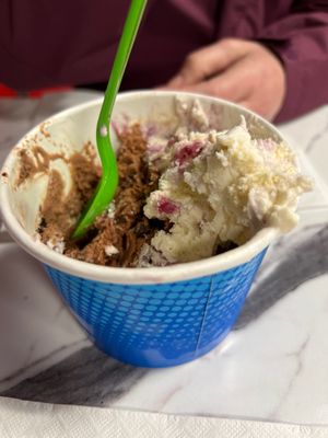 Mimi's Ice Cream & Coffee Shoppe by null