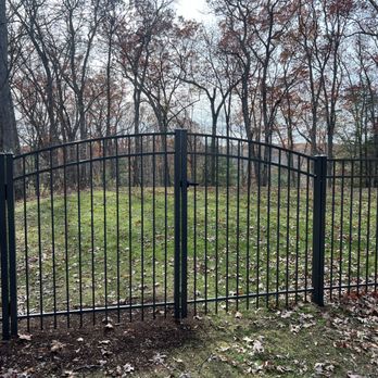 Oxford Fence - 54 inch bronzed aluminum with an arched 10 foot rainbow gate - Fences & Gates Near Me - Oxford, Connecticut Oxford Fence - 54 inch bronzed aluminum with an arched 10 foot rainbow gate - Fences & Gates Near Me - Oxford, Connecticut