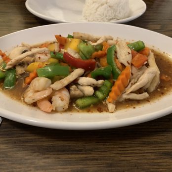 Jack & Jin Thai Restaurant - Mango Paradise - Thai Near Me - Findlay, Ohio