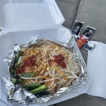 Pat Thai Food - PAD THAI !!!! - Food Trucks Near Me - Farmington, New Mexico Pat Thai Food - PAD THAI !!!! - Food Trucks Near Me - Farmington, New Mexico