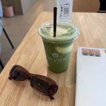 Da Vien Coffee - Banana Cream Matcha - Coffee & Tea Near Me - Alhambra, California