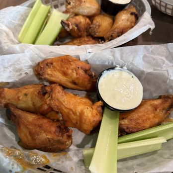 Flat Top Johnny's - Pool Halls Near Me - Cambridge, Massachusetts