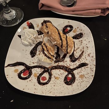 Vino E Pasta - Cannoli - Italian Near Me - Tampa, Florida Vino E Pasta - Cannoli - Italian Near Me - Tampa, Florida