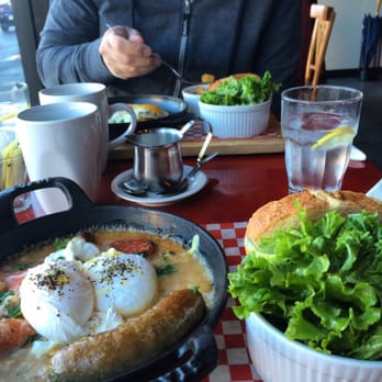 Linh Cafe - Vietnamese Near Me - Vancouver, British Columbia