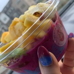 Electric Mermaid Pitaya Bowl Electric Mermaid Pitaya Bowl