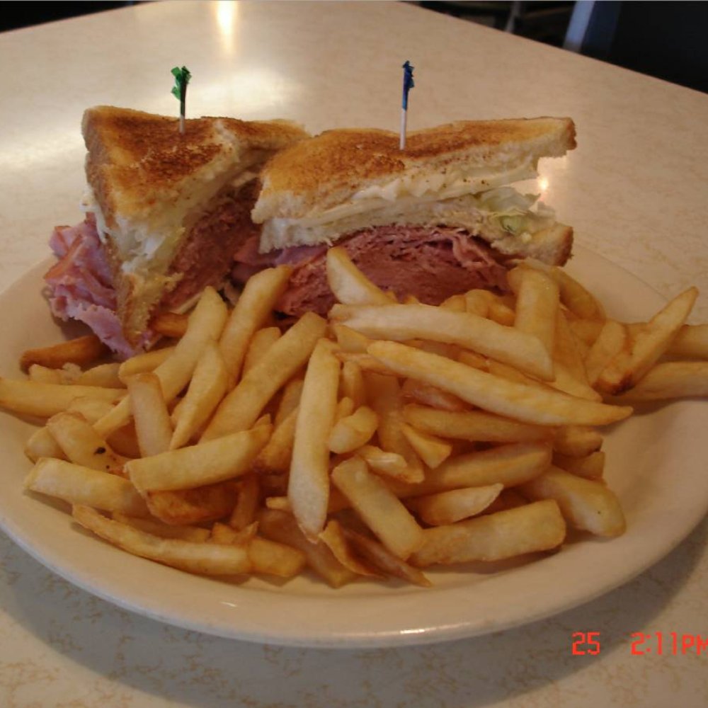 Gourmet Chili - Ham & Swiss - Diners Near Me - Newport, Kentucky Gourmet Chili - Ham & Swiss - Diners Near Me - Newport, Kentucky