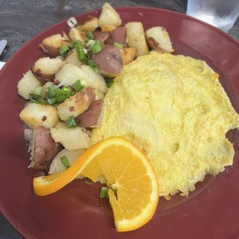 SB Sunshine Cafe - Cheese Omelet - Breakfast & Brunch Near Me - Goleta, California SB Sunshine Cafe - Cheese Omelet - Breakfast & Brunch Near Me - Goleta, California