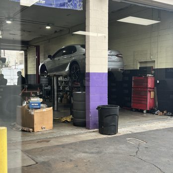 Discount Tire & Service Centers - Tires Near Me - Van Nuys, California Discount Tire & Service Centers - Tires Near Me - Van Nuys, California