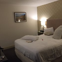Dockside Inn - This is the room. Small but clean and comfy.