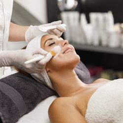 Brazilia Skin Care - Facials
