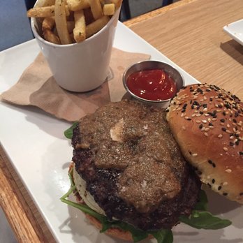 Eureka! - Bone marrow burger with arugula - American Near Me - Redlands, California Eureka! - Bone marrow burger with arugula - American Near Me - Redlands, California