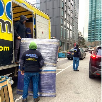 Superb Moving - Truck loading - Movers Near Me - Brooklyn, New York Superb Moving - Truck loading - Movers Near Me - Brooklyn, New York