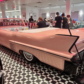 Sunliner Diner - Inside - Cadillac collector car - Diners Near Me - Pigeon Forge, Tennessee Sunliner Diner - Inside - Cadillac collector car - Diners Near Me - Pigeon Forge, Tennessee