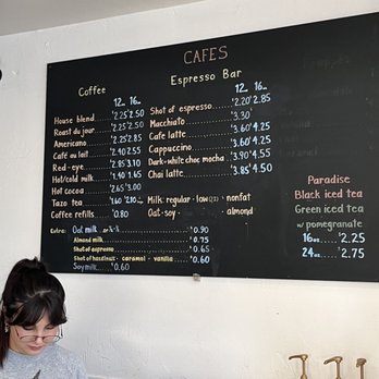 C'est Si Bon Bakery - Bakeries Near Me - Newport Beach, California